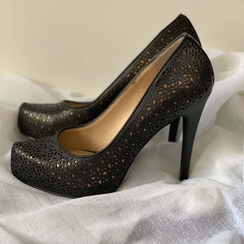 BCBG Paris Padgett Black & Gold Laser Cut Heel